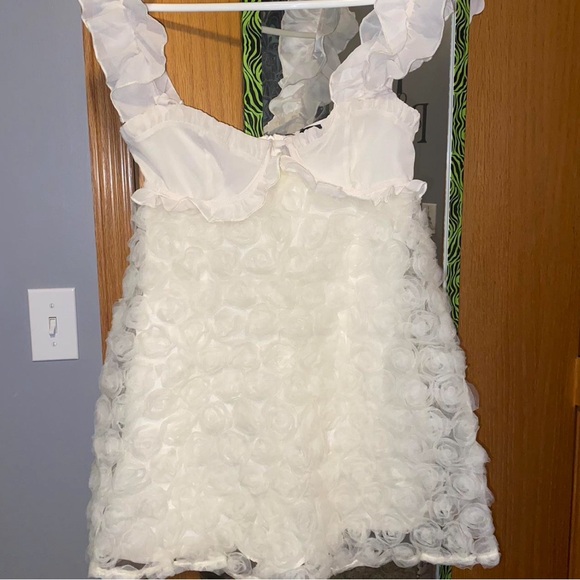 Pretty little thing white romper - Picture 2 of 4